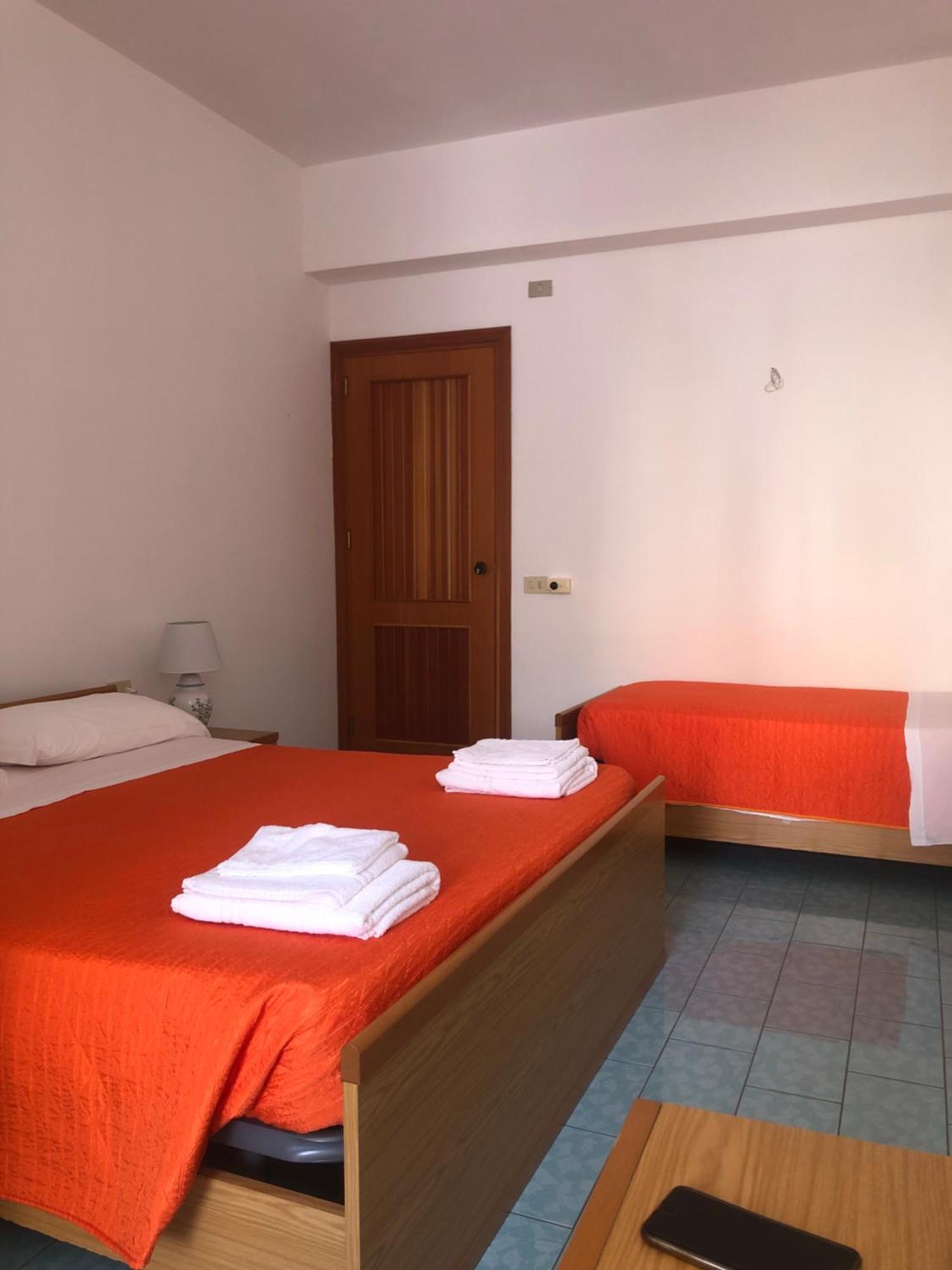 Hotel Ariston Isola di Ustica Екстер'єр фото