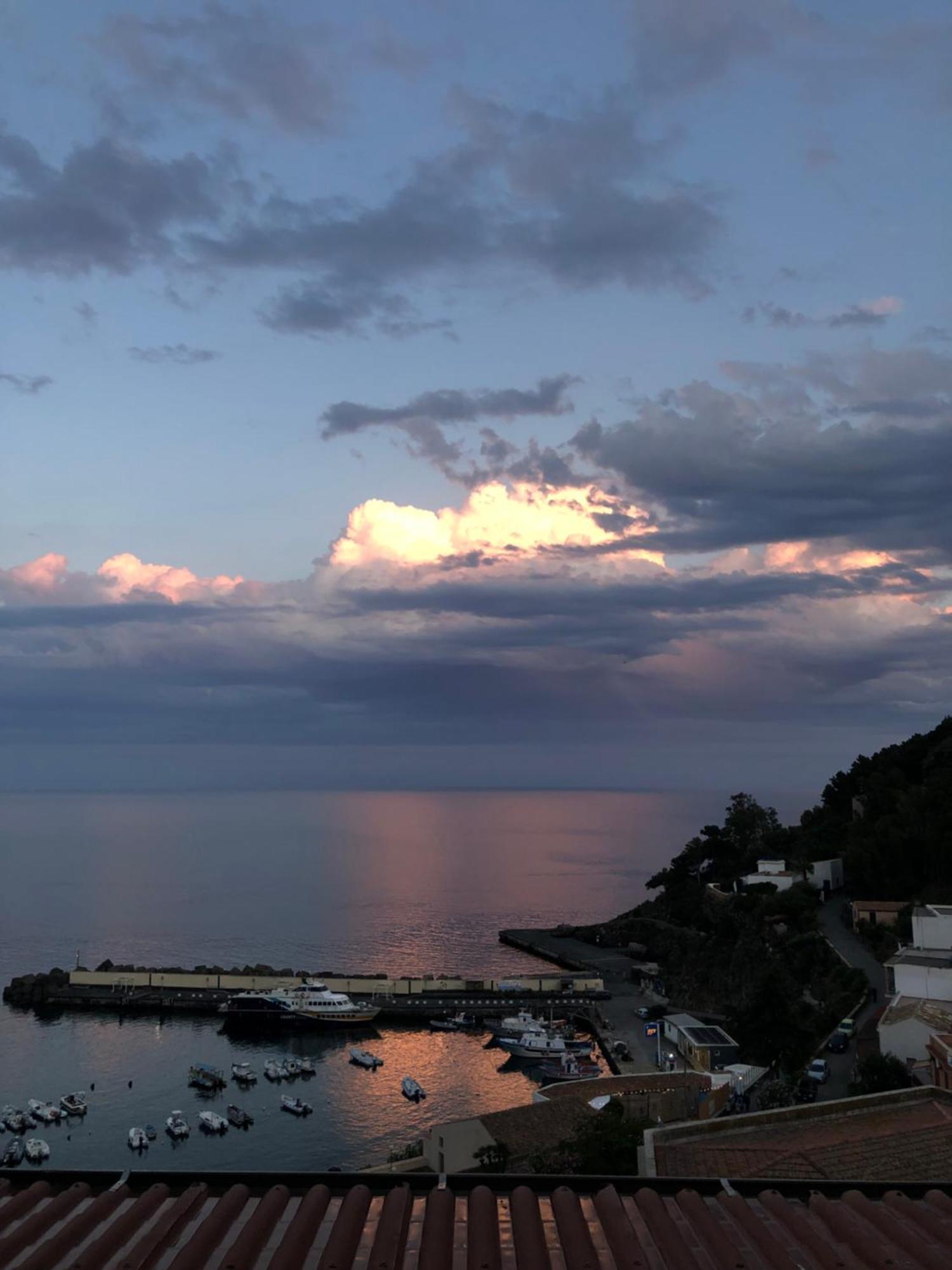 Hotel Ariston Isola di Ustica Екстер'єр фото